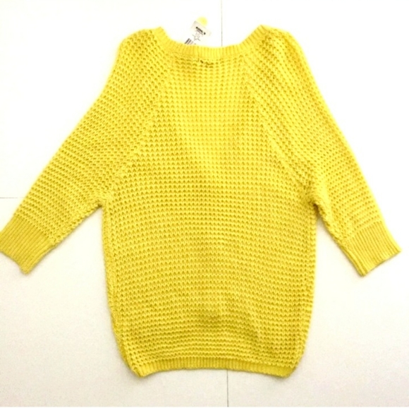 🆕⭐ Bright yellow honeycomb oversized sweater - Picture 4 of 7